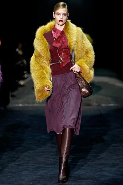 Look 22